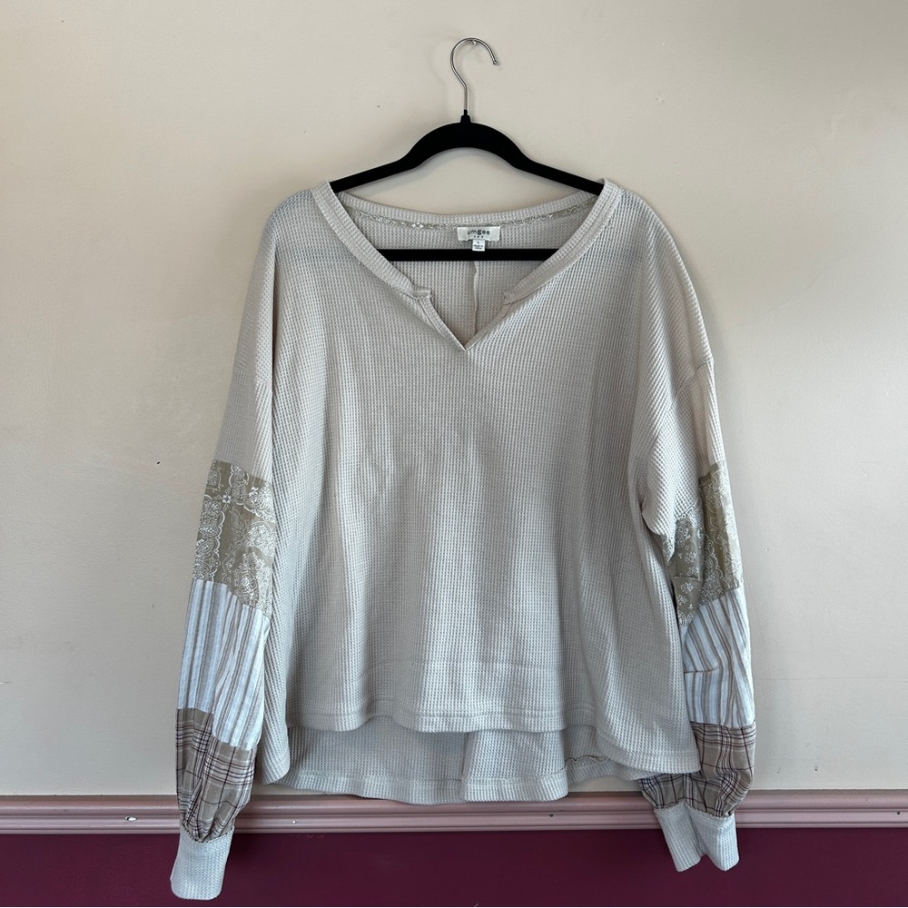 Umgee Cream V-Neck Sweater with Patterned Sleeves